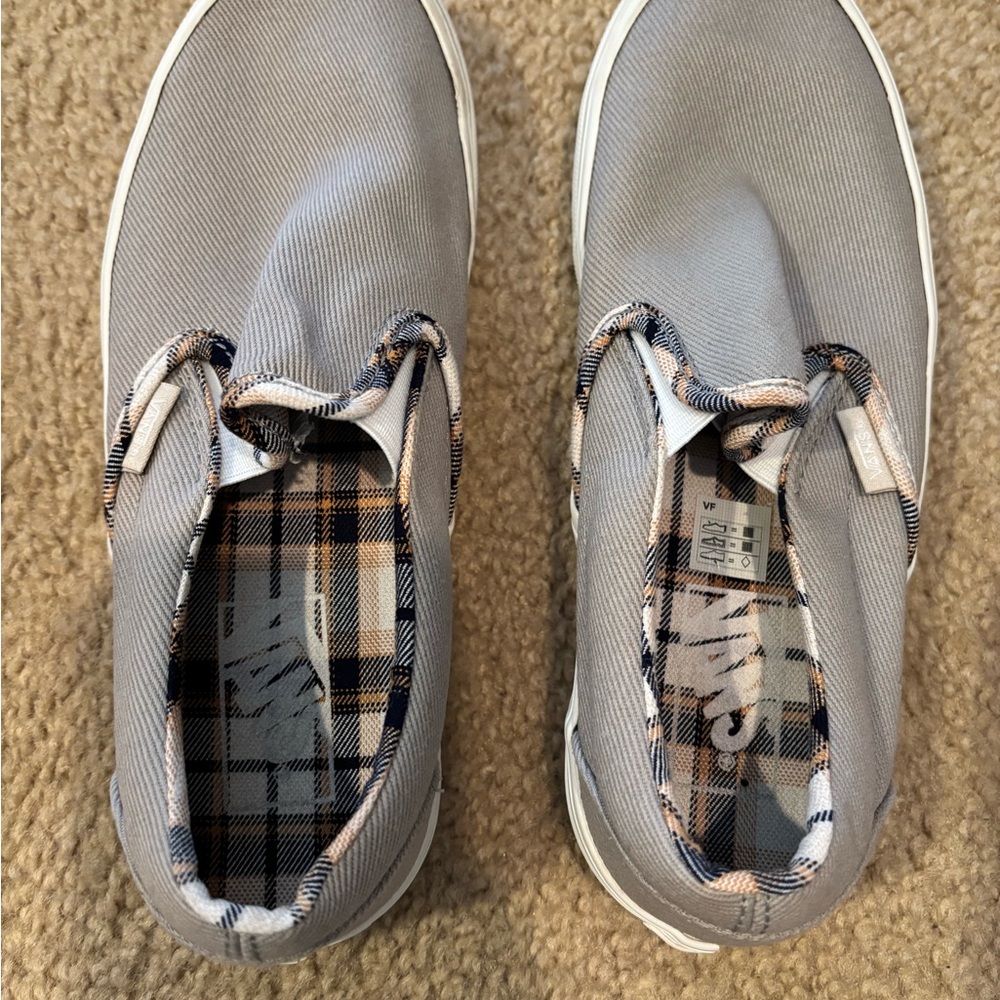 Vans Gray Slip-On Sneakers with plaid interior - Picture 2 of 16